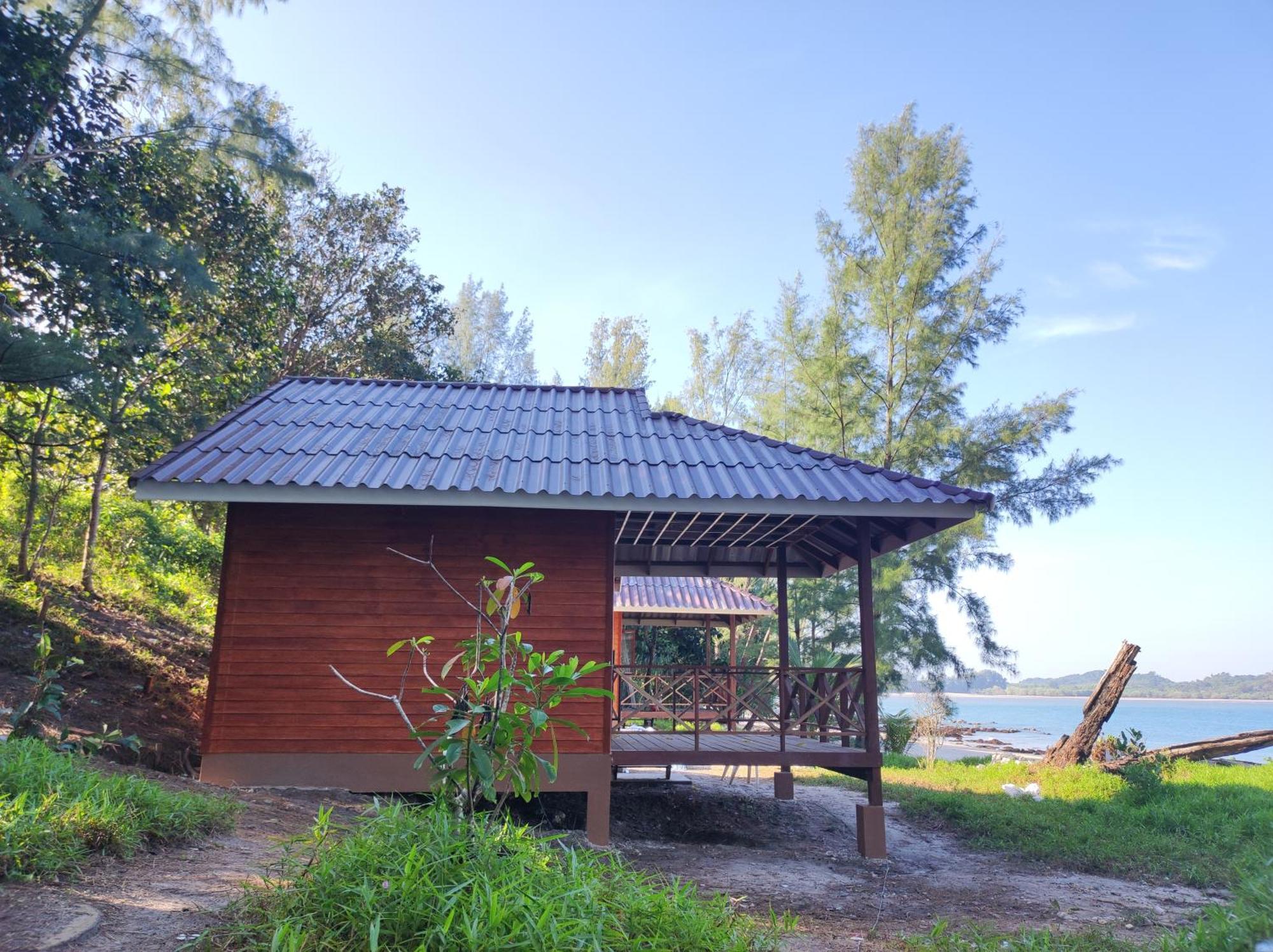 Jansom Bungalow 2 Koh Phayam Exterior foto